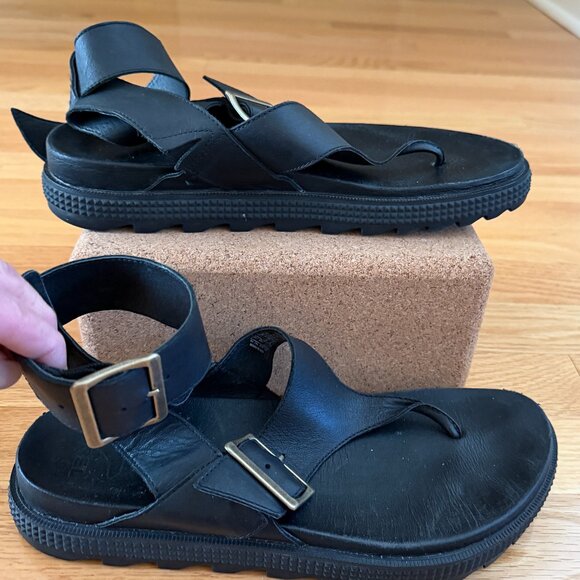 Sorel Roaming T-Strap Black Leather Sandals Size 9 - Picture 1 of 10